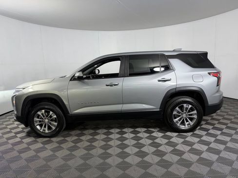 Used 2025 Chevrolet Equinox LT FWD image 9