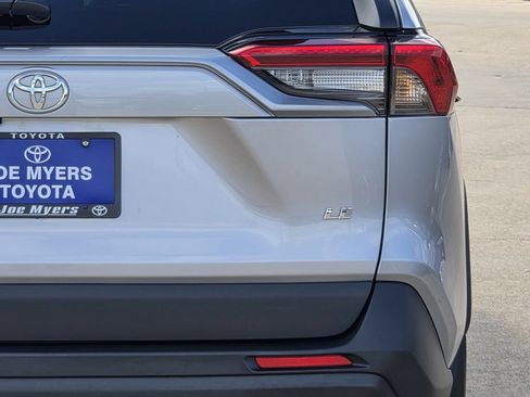 Used 2024 Toyota RAV4 LE FWD image 9