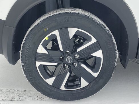 New 2026 Nissan Kicks SV w/ Cold Weather Package AWD/4WD image 5