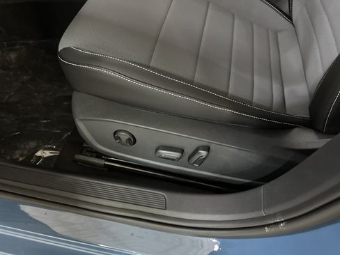 New 2026 Volkswagen Jetta SE FWD image 16