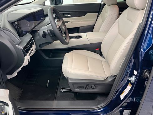 New 2026 Nissan Murano SV AWD/4WD image 17
