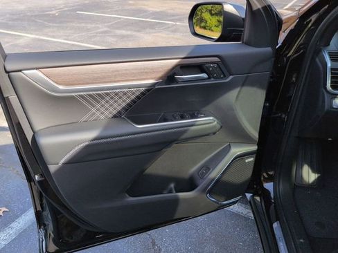 New 2026 GMC Acadia Denali w/ Super Cruise Package image 23