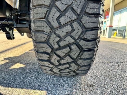 Used 2014 Ford F250 Platinum w/ FX4 Off-Road Package image 47