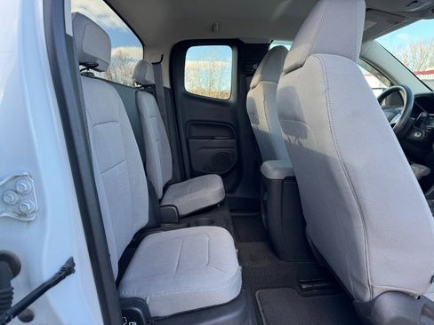 Used 2017 Chevrolet Colorado W/T image 17