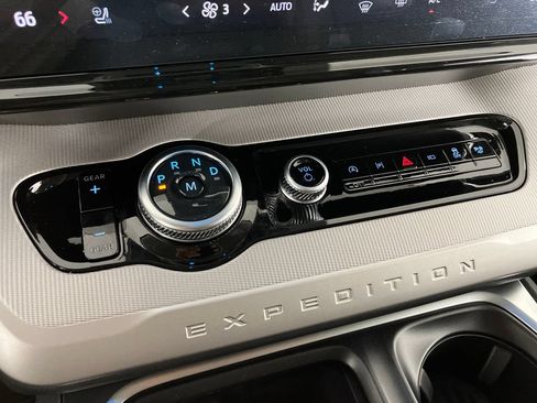 New 2026 Ford Expedition Active RWD image 26