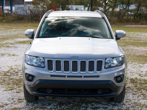Used 2016 Jeep Compass Latitude image 19
