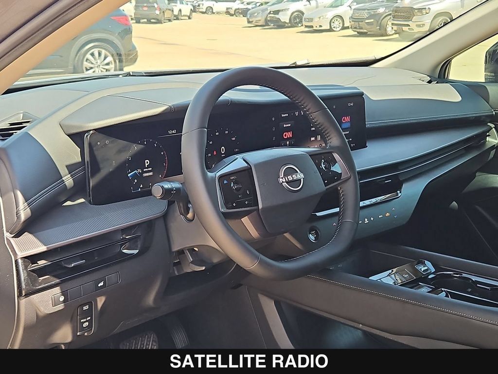 Used 2025 Nissan Murano SV FWD image 13
