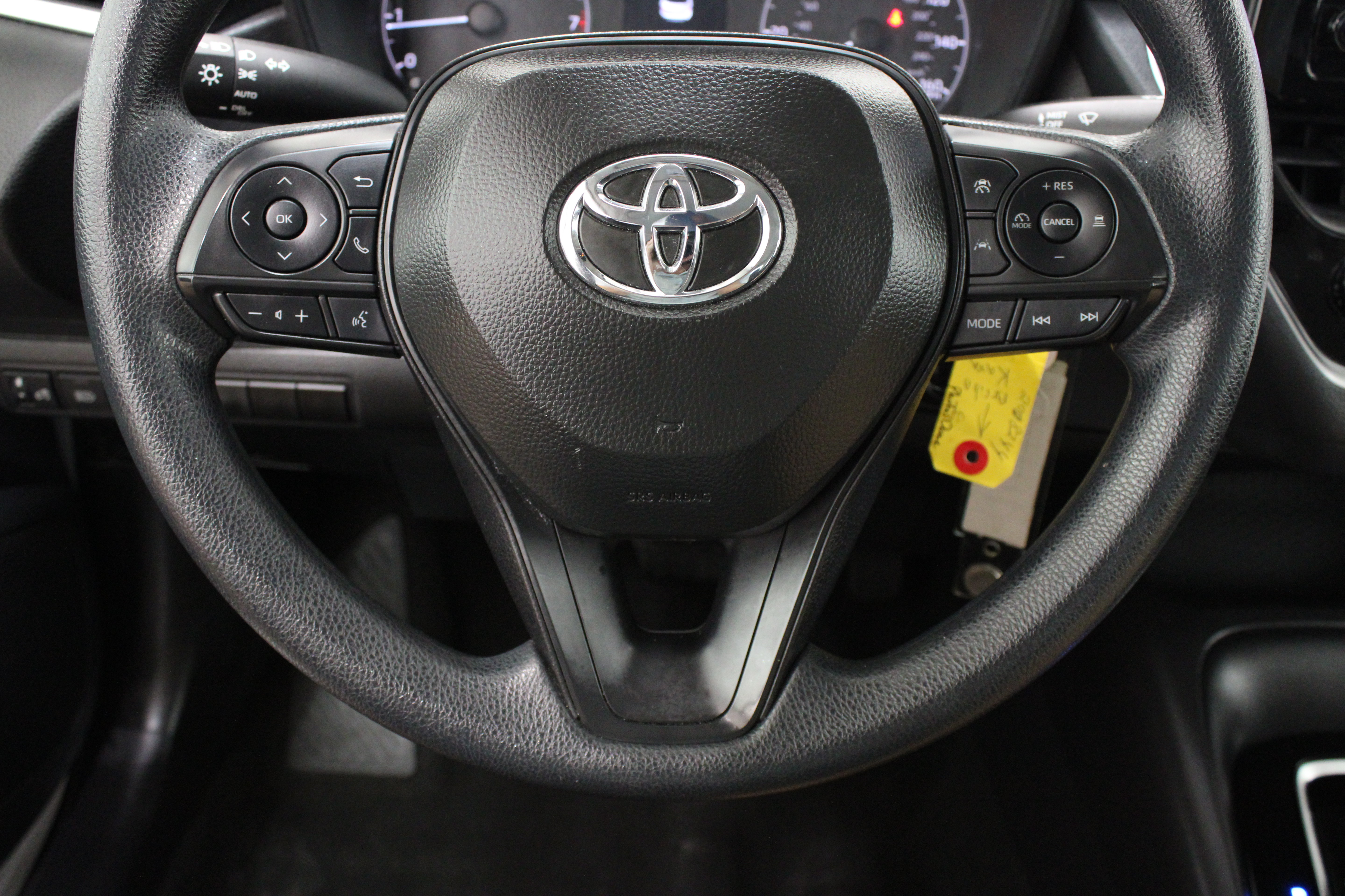 Certified 2025 Toyota Corolla LE FWD image 21