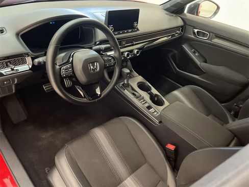 Used 2025 Honda Civic Sport image 2