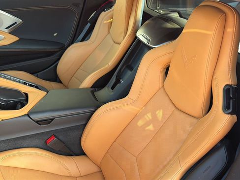 Used 2022 Chevrolet Corvette Stingray Preferred Cpe w/ Z51 Performance Package RWD image 30