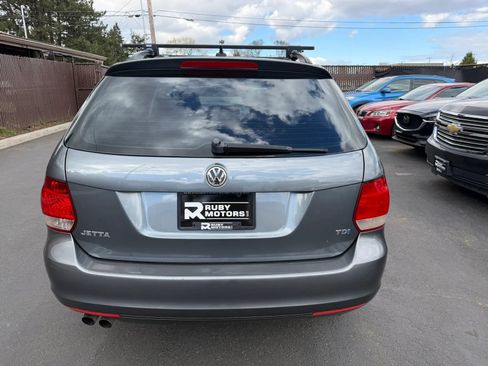 Used 2011 Volkswagen Jetta TDI w/ Wheel & Sunroof Pkg FWD image 5