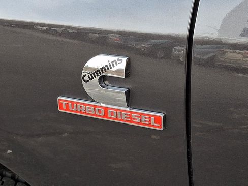 Used 2024 RAM 2500 Laramie w/ Safety Group image 31