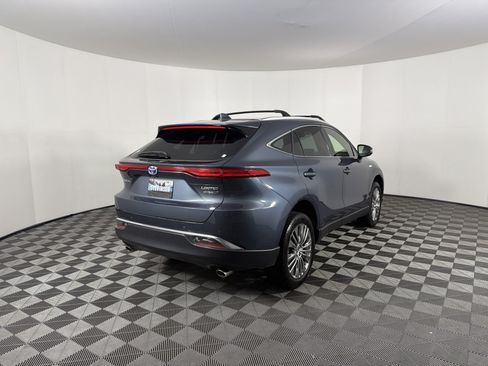 Used 2021 Toyota Venza Limited image 13