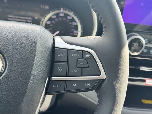 New 2026 Toyota Highlander XLE AWD/4WD image 23