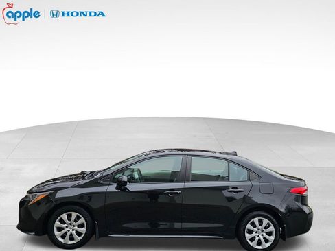 Used 2022 Toyota Corolla LE image 8