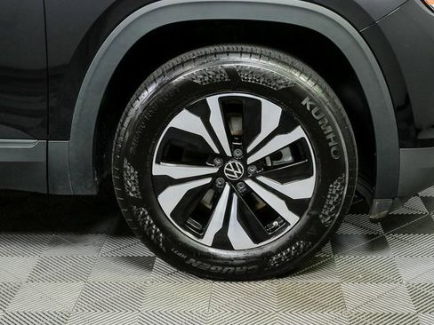 Certified 2024 Volkswagen Atlas Cross Sport SE image 6