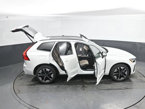 New 2026 Volvo XC60 B5 Plus w/ Climate Package AWD/4WD image 46