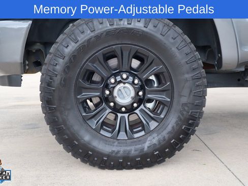 Used 2022 Ford F250 Lariat w/ Tremor Off-Road Package AWD/4WD image 10