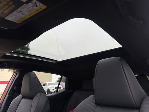 Used 2026 Toyota C-HR AWD/4WD image 24