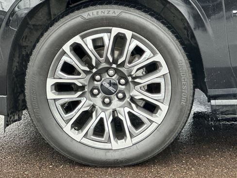 Used 2023 GMC Yukon Denali Ultimate image 24