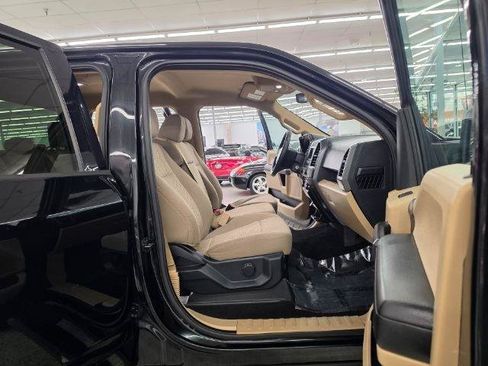 Used 2017 Ford F150 XLT AWD/4WD image 12