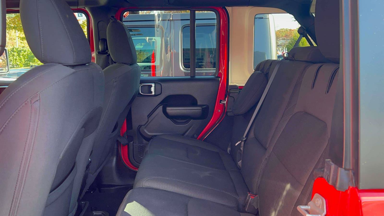 Used 2023 Jeep Wrangler Unlimited w/ Cold Weather Group AWD/4WD image 25