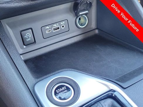 Used 2025 Nissan Sentra SV FWD image 12