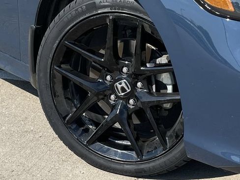 Used 2025 Honda Civic Sport image 9