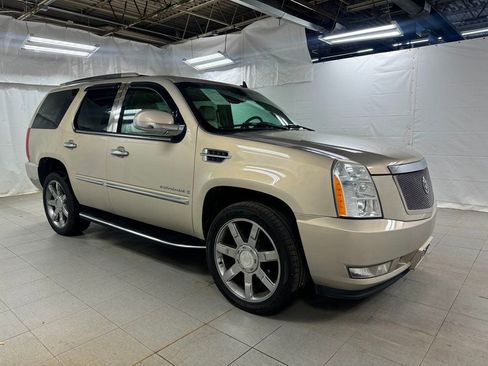 Used 2008 Cadillac Escalade Luxury image 6