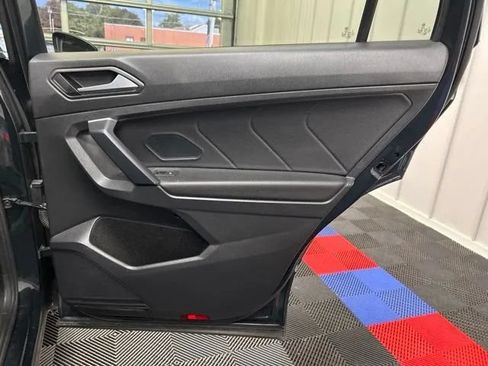Used 2019 Volkswagen Tiguan SEL Premium AWD/4WD image 17