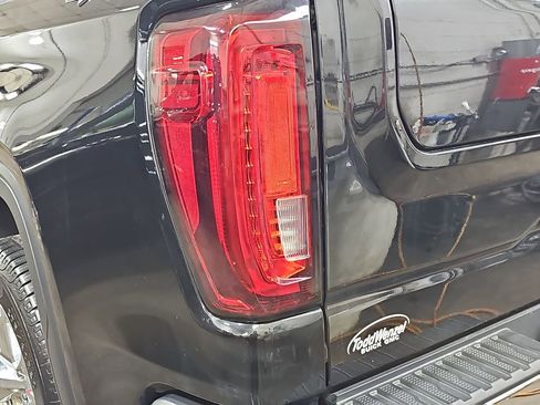 Used 2022 GMC Sierra 1500 SLT w/ SLT Premium Plus Package image 40