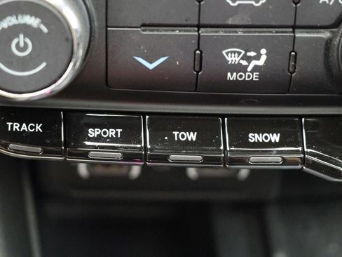 Used 2025 Dodge Durango R/T AWD/4WD image 31