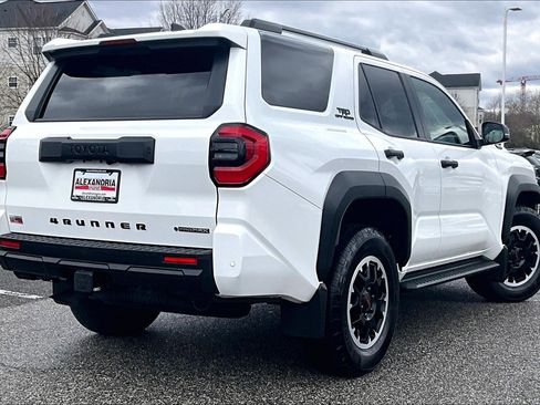 Used 2025 Toyota 4Runner TRD Off-Road image 12