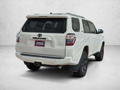 Used 2018 Toyota 4Runner SR5 w/ Preferred Accessory Package AWD/4WD image 5