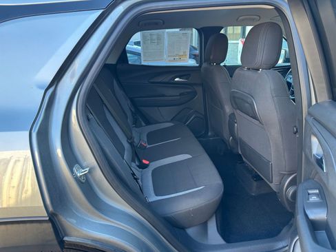 Used 2025 Chevrolet TrailBlazer LT image 23