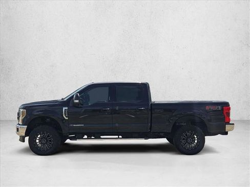 Used 2019 Ford F250 Lariat w/ Lariat Ultimate Package AWD/4WD image 8