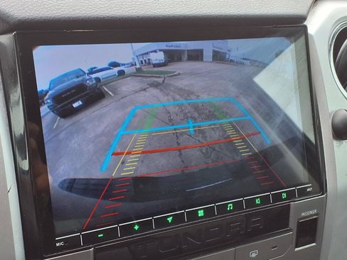 Used 2017 Toyota Tundra SR5 w/ SR5 Upgrade Package RWD image 18