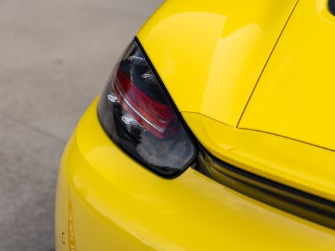 Certified 2019 Porsche 718 Cayman RWD image 14