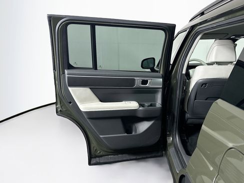 Used 2025 Hyundai Santa Fe SEL AWD/4WD image 25