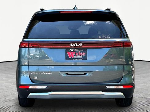 Used 2022 Kia Carnival SX FWD image 5