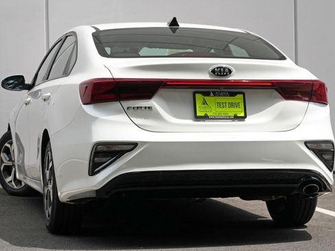 Used 2021 Kia Forte LXS FWD image 5