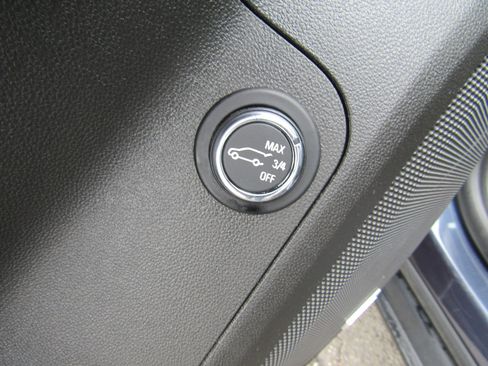 Used 2018 GMC Acadia SLT image 21