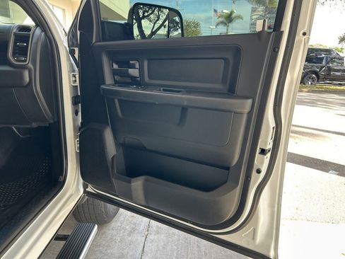 Used 2021 RAM 2500 Tradesman w/ Chrome Appearance Group image 26