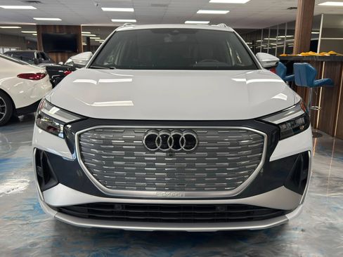 Used 2024 Audi Q4 e-tron Premium Plus w/ Premium Plus image 2