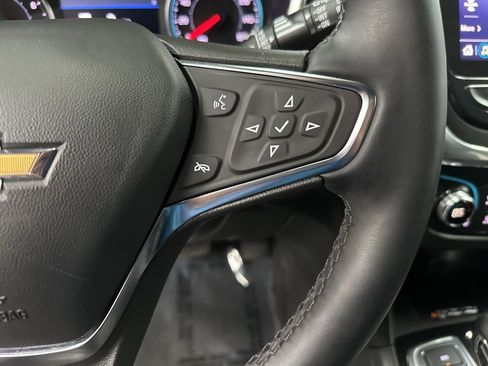 Used 2024 Chevrolet Equinox Premier image 18