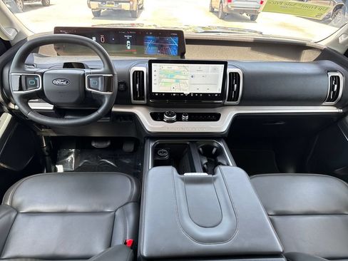 Certified 2025 Ford Expedition Active RWD image 6