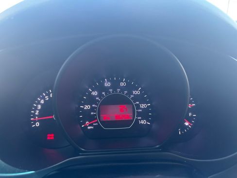 Used 2016 Kia Soul FWD image 9
