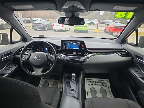 Used 2018 Toyota C-HR XLE image 14