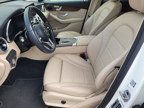 Used 2022 Mercedes-Benz GLC 300 4MATIC image 15