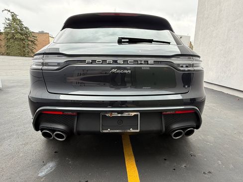 Certified 2025 Porsche Macan AWD/4WD image 14